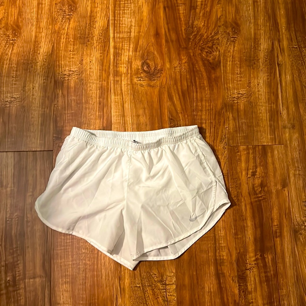 White nike shorts